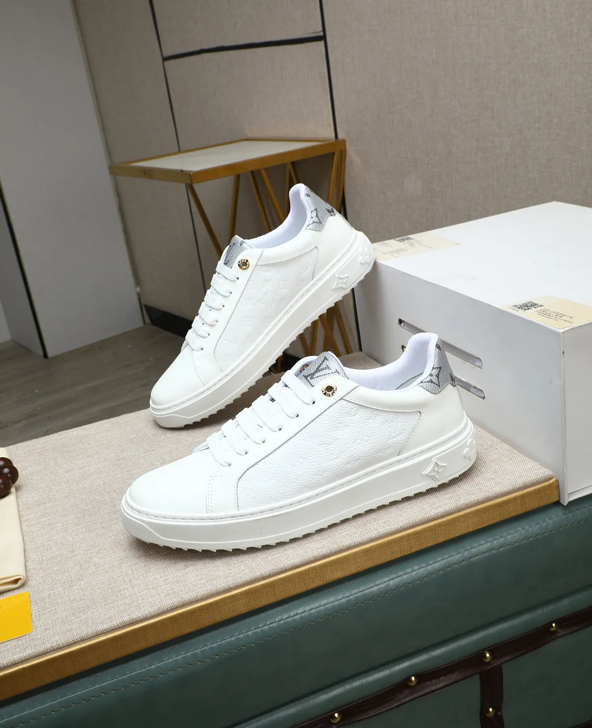 Men's men's shoes 💰540 📛📛(Niuli) high-end [LOUIS VUITTON] Louis Vuitton official website synchronized new products 👟Milan fashion catwalk style 🇰🇾🇰🇾LV family logo, celebrity style, a must-have for fashionistas ⚠️Top-layer calfskin ➕Cow leather lining ➕Mesh lining Official website original special outsole👞Number 38-44
